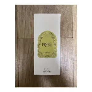 미개봉 새상품)산타마리아노벨라 프리지아 바디크림 250ml