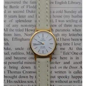 오메가 드빌 여성 시계