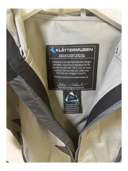 클라터뮤젠 에인라이드 2.0 자켓