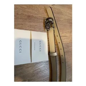 새상품!!구찌 인터로킹 화이트 씬벨트